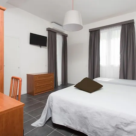 Hotel Star 3*