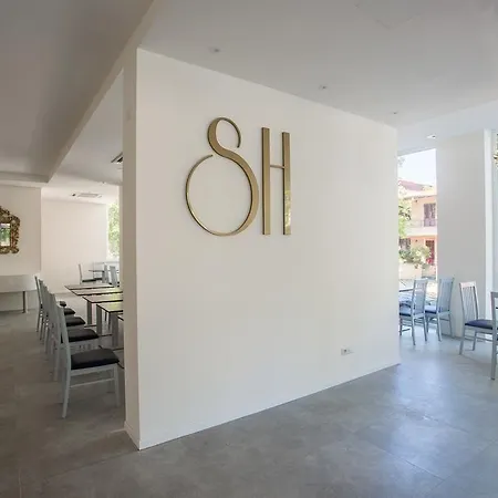 Hotel Star 3*
